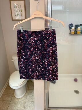 J.Crew Women's Size 4 Navy Floral Pencil Skirt Pink Stretch Lined Career